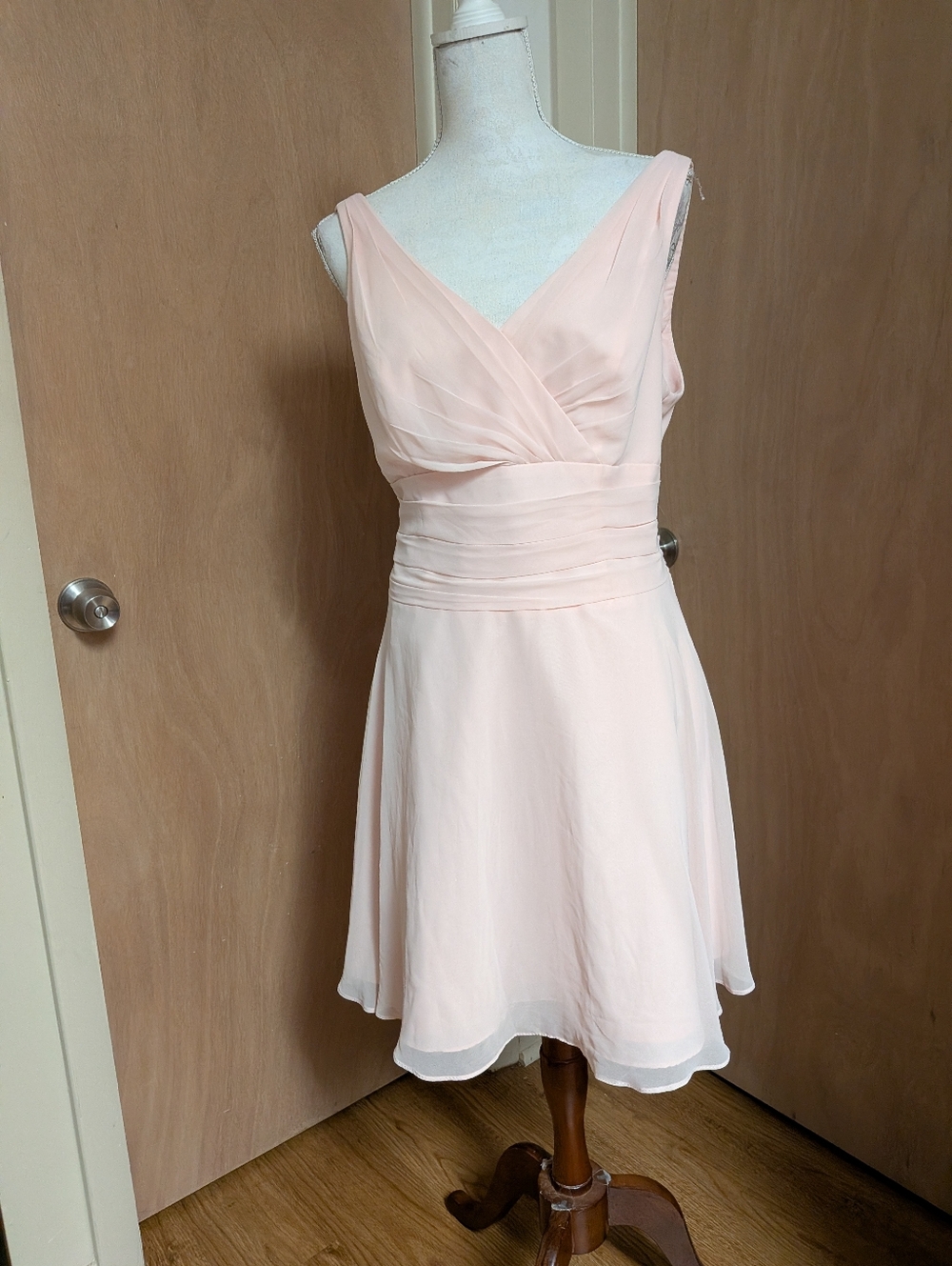 David’s Bridal Blush Pink Chiffon Dress Size 12 Sleeveless V-Neck Bridesmaid